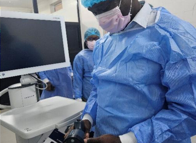 Imagerie de fluorescence dans le proche infrarouge pour la détection du ganglion sentinelle (GS) dans le cancer du sein : un saut technologique stratégique pour le Sénégal