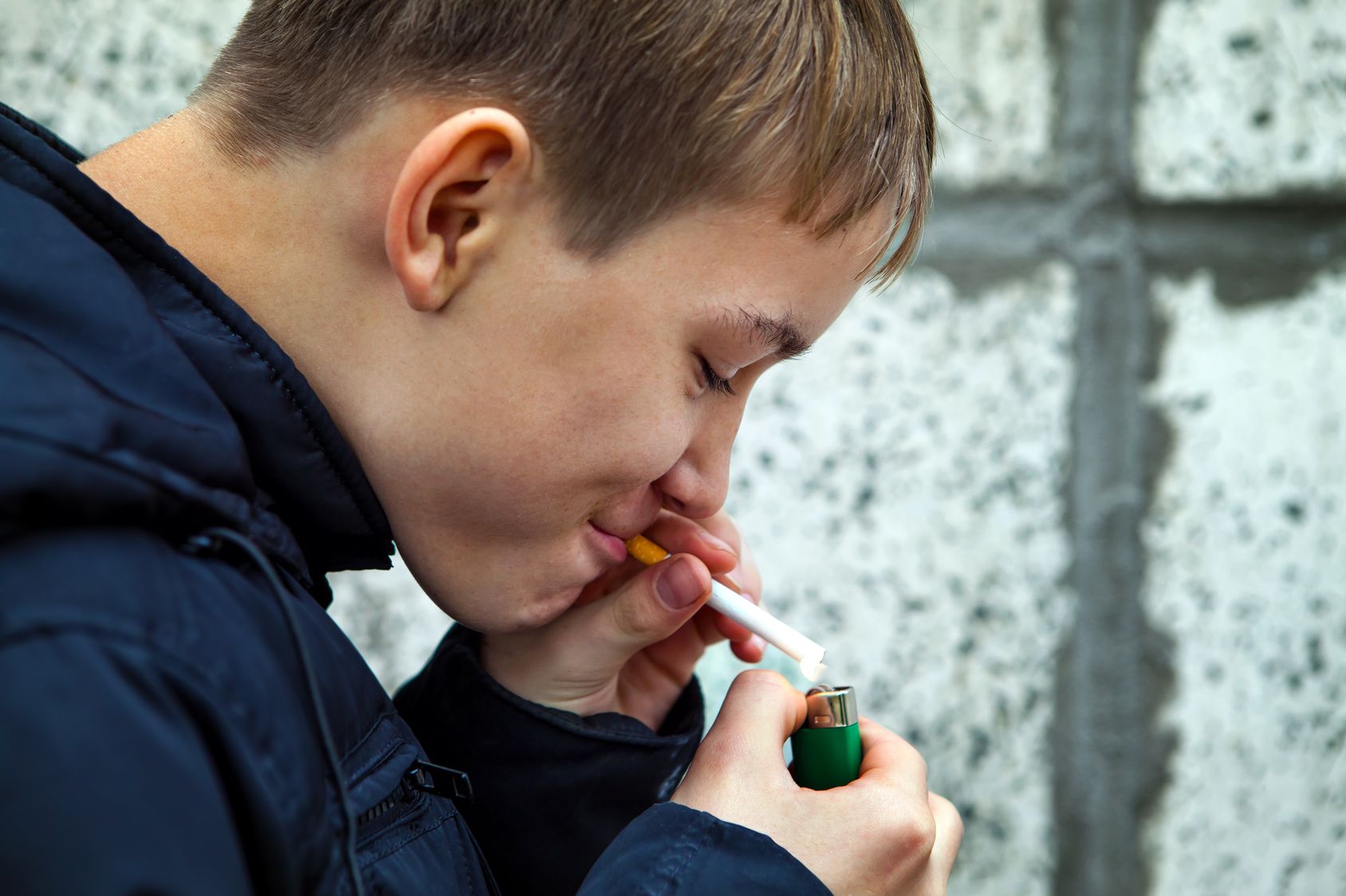 Enfants de parents fumeurs : quatre fois plus de «risques » d'essayer de fumer