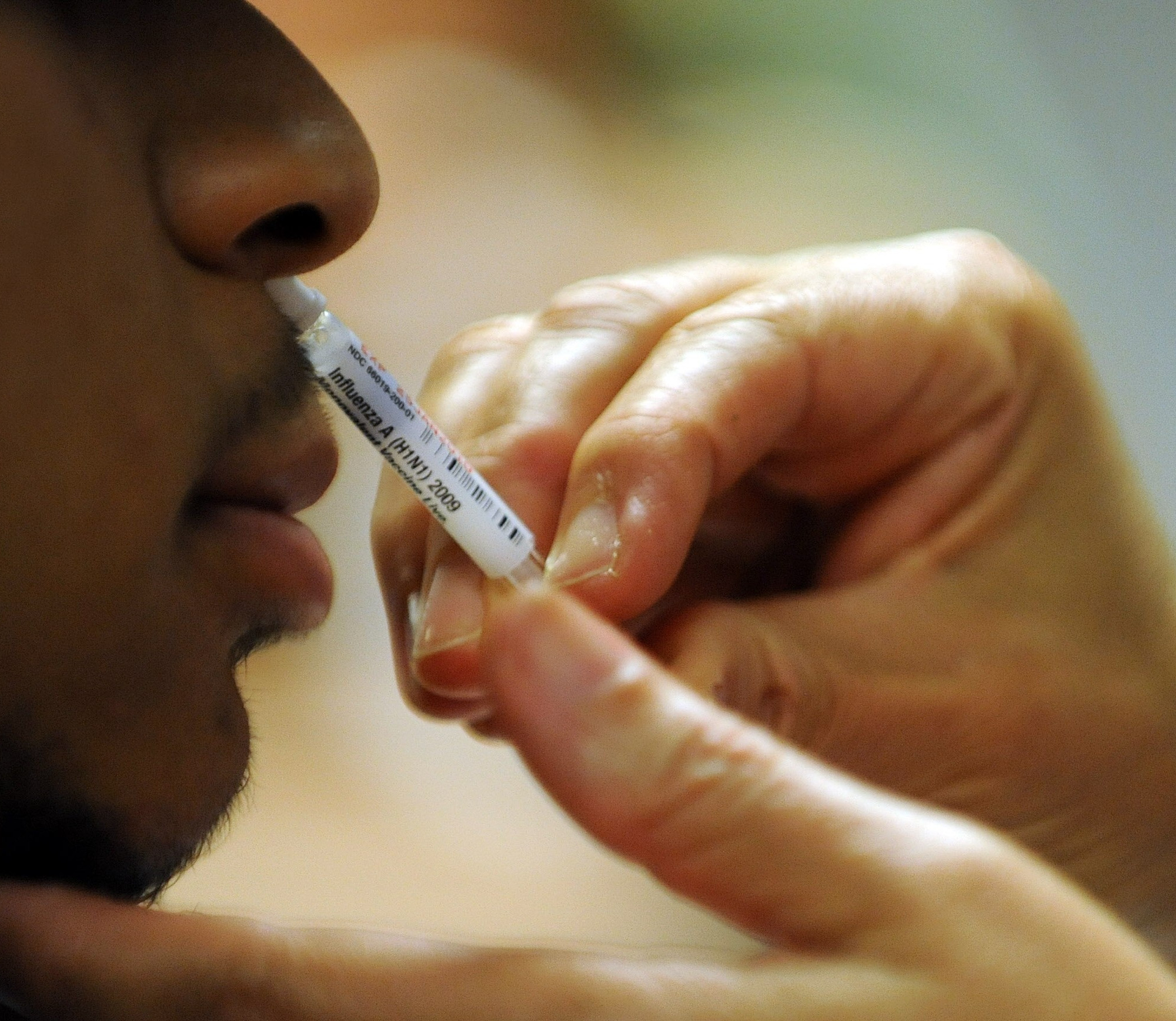 Futurs vaccins contre la grippe : par voie nasale ?
