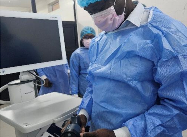 Imagerie de fluorescence dans le proche infrarouge pour la détection du ganglion sentinelle (GS) dans le cancer du sein : un saut technologique stratégique pour le Sénégal