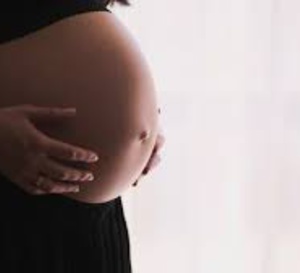 Migraine durant la grossesse : éviter à tout prix les antimigraineux spécifiques !