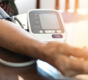 Gériatrie : fréquence et nature des symptômes associés à la dysrégulation orthostatique