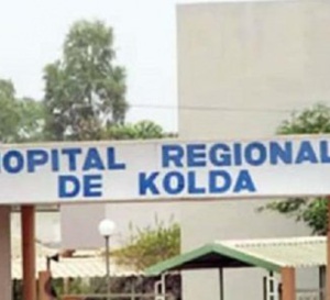L’hôpital de Kolda étrenne son scanner et enregistre l’affection d’un ophtalmologue.