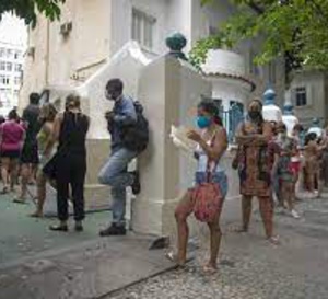 COVID-19 Les points forts de la semaine autour du monde : Variant XE au Japon et en Espagne, révocation de l'état d'urgence au Brésil