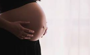 Migraine durant la grossesse : éviter à tout prix les antimigraineux spécifiques !