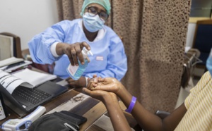 COVID-19: MOINS DE 1 000 PATIENTS SOUS TRAITEMENT COVID-19: MOINS DE 1 000 PATIENTS SOUS TRAITEMENT