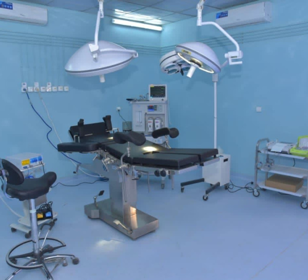 Le Ministre de la sante et de l’Action sociale à la cérémonie officielle de présentation du Global Mercy, mars à Rotterdam, Pays-Bas