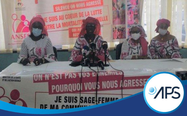 UNE MARCHE DE PROTESTATION DES SAGES-FEMMES D’ETAT, LUNDI