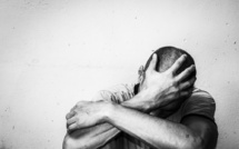 Suicide : quels sont les facteurs de risque qui distinguent les femmes des hommes ?